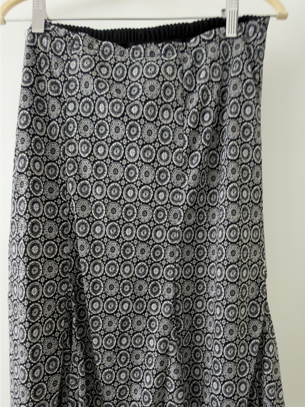Woman’s Black and White Skirt - Size XL